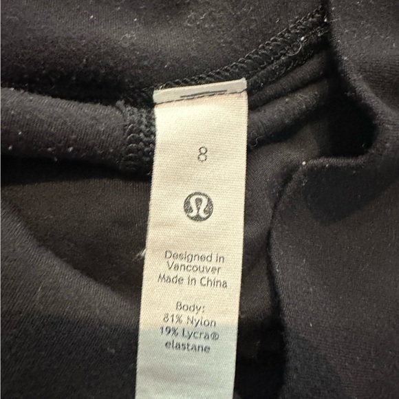 Lululemon Size 8, Pocket align leggings. In decent condition!! - Picture 2 of 3